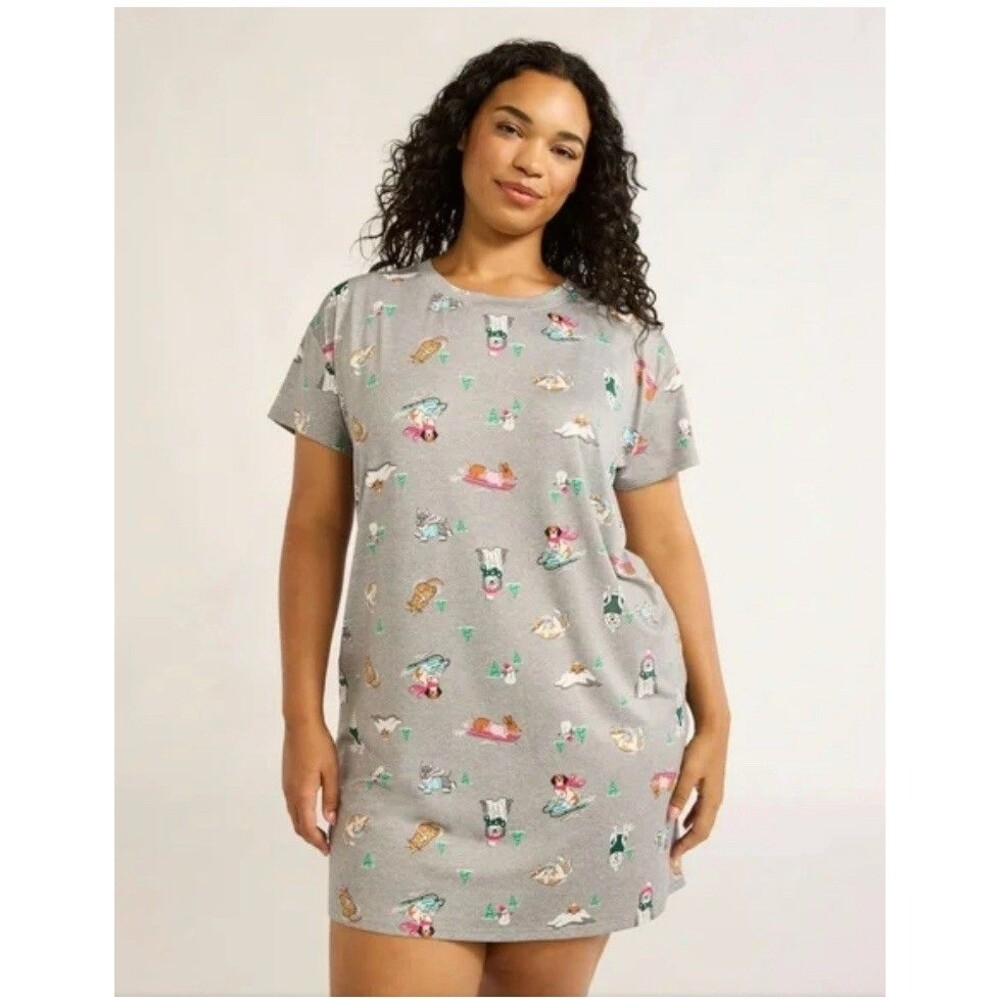 Joyspun Women’s Sleepshirt Size S-M Winter Cats Dogs Print Nightshirt Pockets